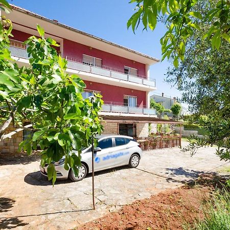 Apartments Mladen Jelica Ičići Buitenkant foto